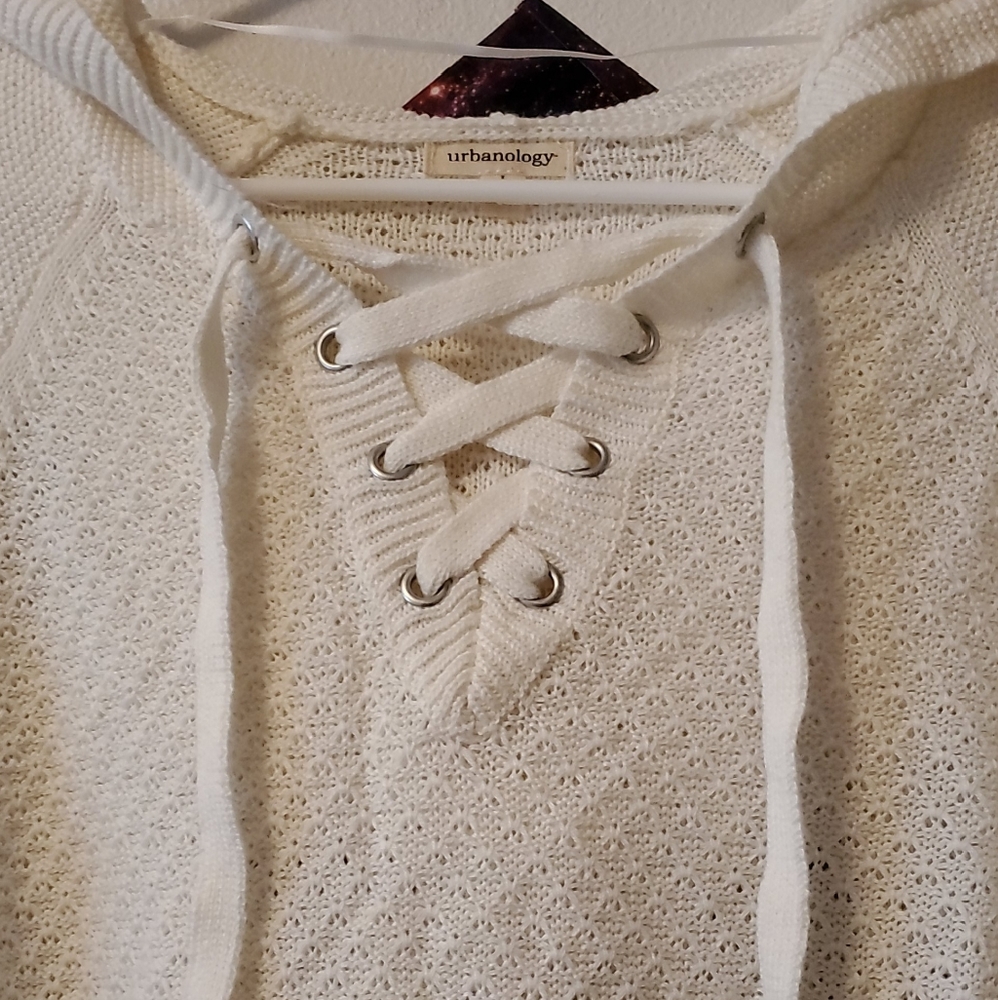 🆕️ Urbanology Lace Up Hoodie - Picture 2 of 4